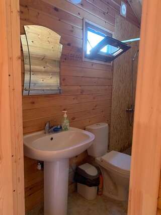 Гостевой дом Wooden house “Anna” Новый Афон Cемейный номер с собственной ванной комнатой-4